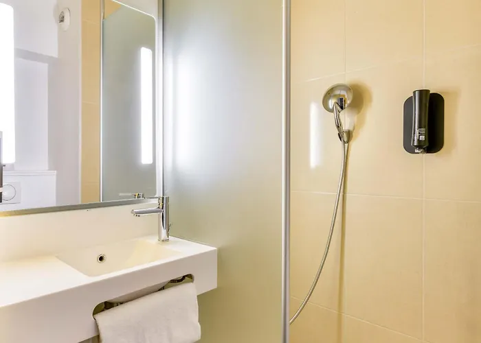 酒店 Centre Le Millenaire 2*