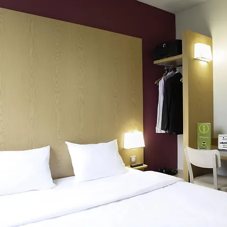 호텔 Centre Le Millenaire 2*