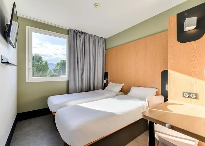 Centre Le Millenaire Hotel